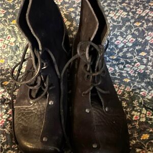 Cydwoq Victorian Style Handmade Hand cobbled pebbled leather lace up 40 39